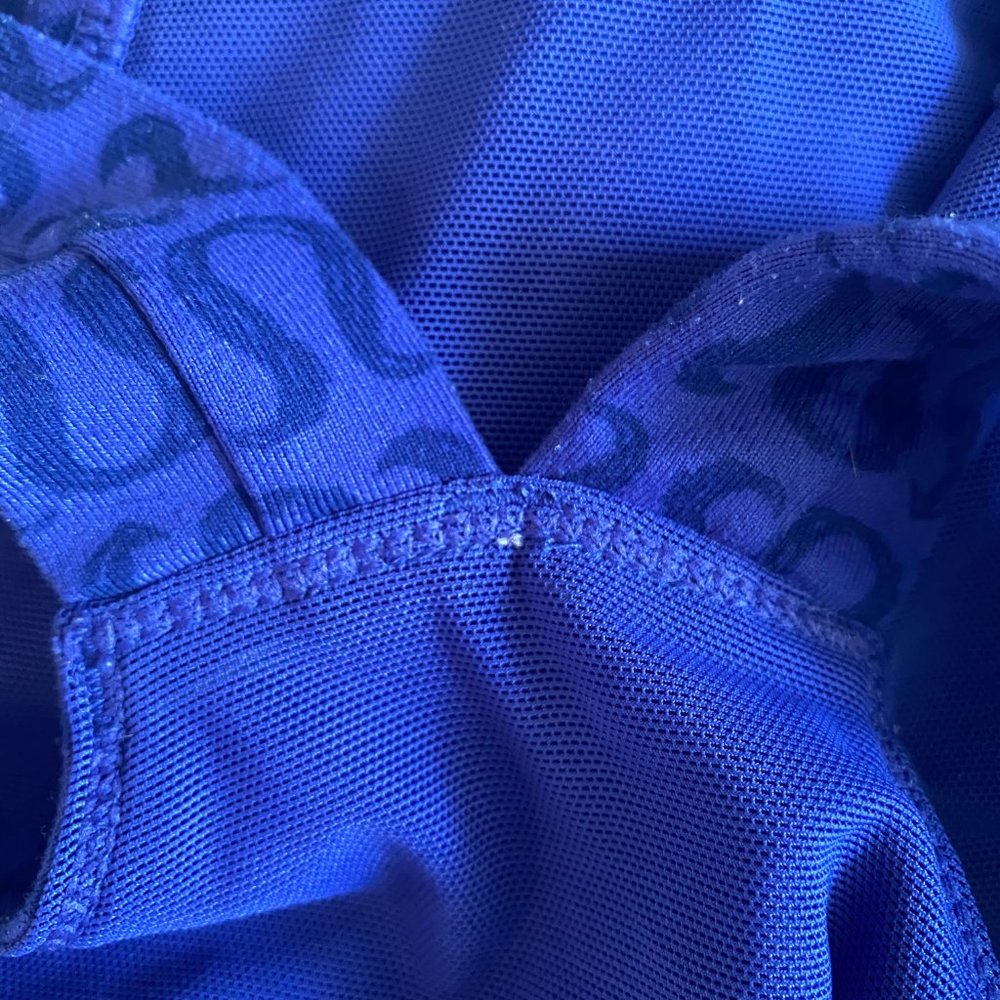 Lululemon v-neck tank - Picture 7 of 7